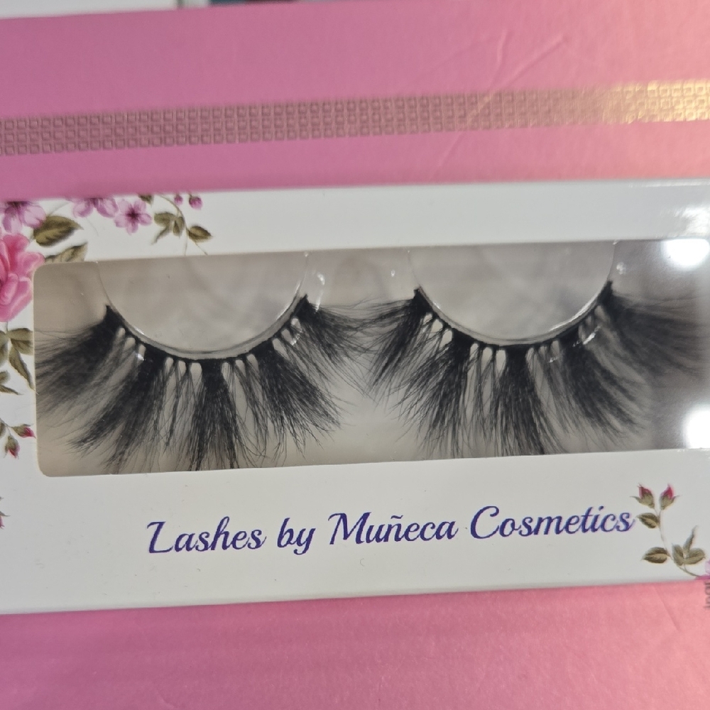 Black False Eyelashes- Style :Barbie